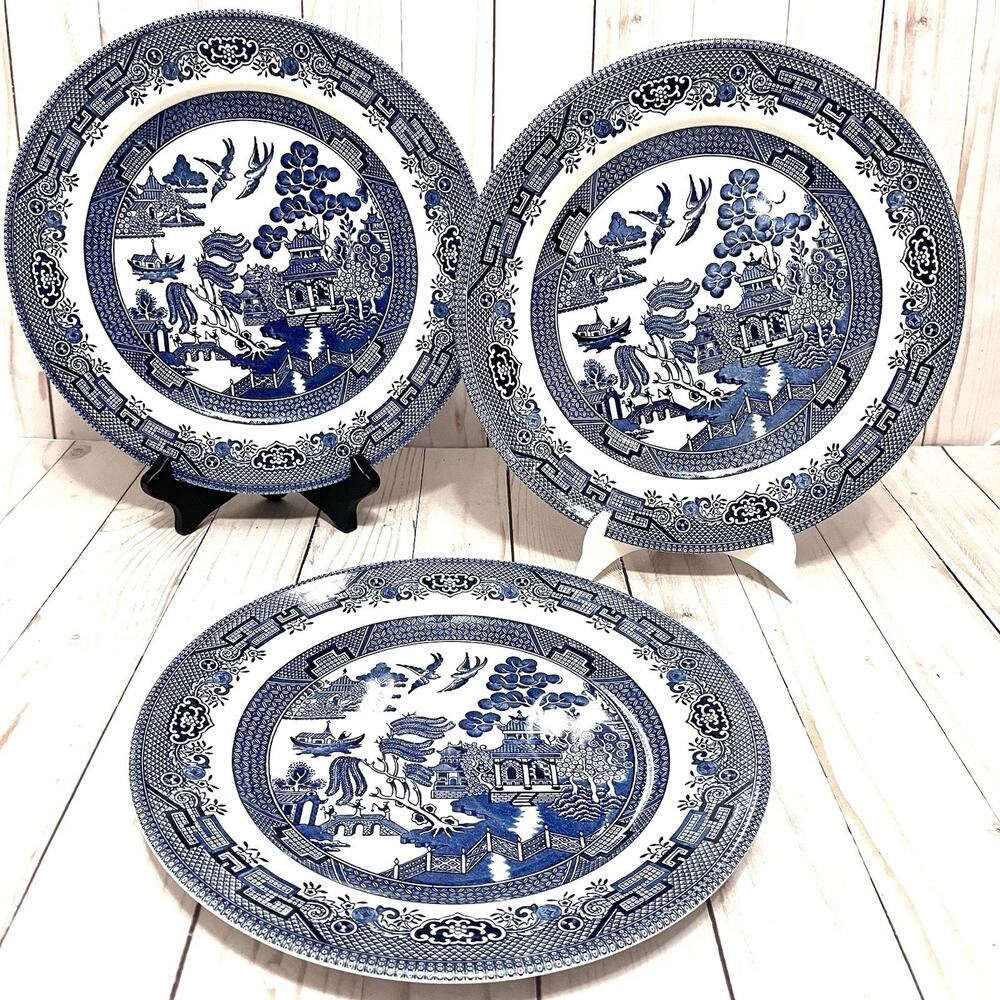 VTG Set of 3 Staffordshire England Churchill Blue Willow 10 1/4 in Dinner Plates
